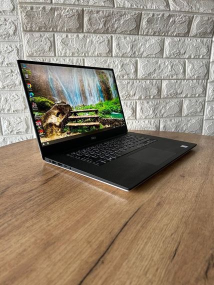 Игровой ультрабук Б-класс Dell XPS 7590 / 15.6" (1920x1080) IPS / Intel Core i7-9750H (6 (12) ядер по 2.6 - 4.5 GHz) / 16 GB DDR4 / 256 GB SSD M.2 / nVidia GeForce GTX 1650, 4 GB GDDR5, 128-bit / WebCam б/у | Зображення 3