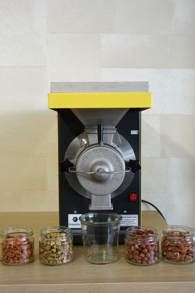 Комерційна машина Grindelice для виробництва горіхової пасти | Зображення 2