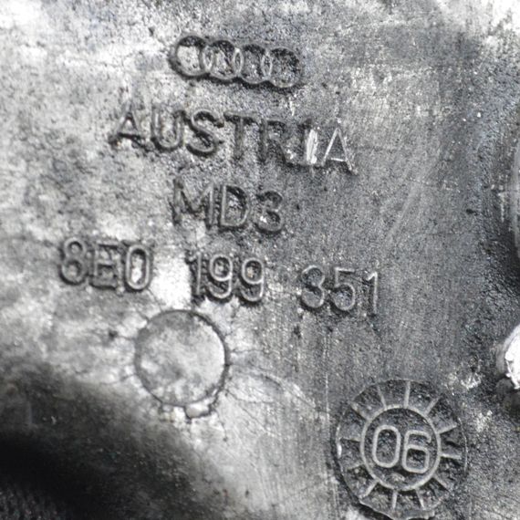 Кронштейн двигуна правий VW Volkswagen Passat B5 лапа опора Фольксваген Пассат Б5 8E0199352F | Зображення 3