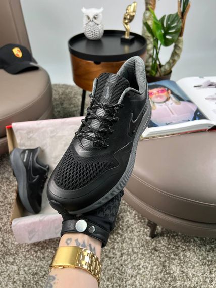 Чоловічі кросівки Air Zoom Winflo 8 Shield Black Dark Grey Space весна / лето / осень A3643 45 28,5 | Зображення 3