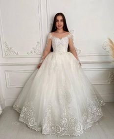 Весільна сукня, пишна розмір 46