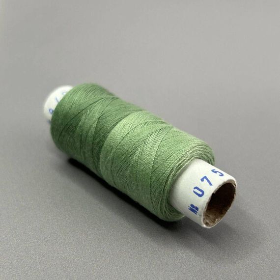 075/078 Нитки в котушках 40/2 , половинки (котушка 2х75м)
