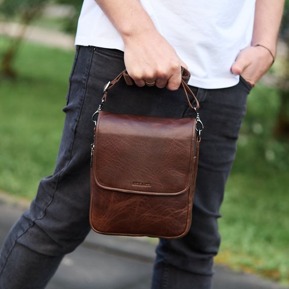 Сумка с клапаном через плече з гладкої шкіри коричнева Tiding Bag TD-81020 | Зображення 4