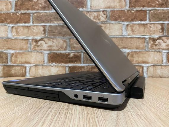 Ноутбук Dell Latitude E6540 15.6 / Intel Core I5 / Radeon 2GB / SSD 480Gb / 8Гб ОПЕРАТИВНОЇ пам'яті | Зображення 2