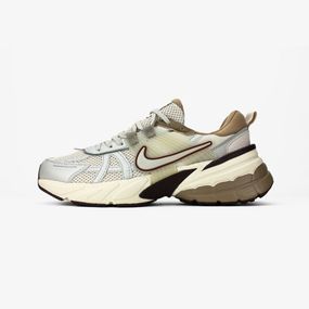 Демісезонні кросівки Nike шкіра + текстиль колір бежевий