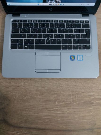 Нетбук HP EliteBook 820 G3 / 12.5" (1920x1080) IPS Touch / Intel Core i5-6300U (2 (4) ядра по 2.4 - 3.0 GHz) / 8 GB DDR4 / 256 GB SSD / Intel HD Graphics 520 / WebCam б/у | Зображення 2