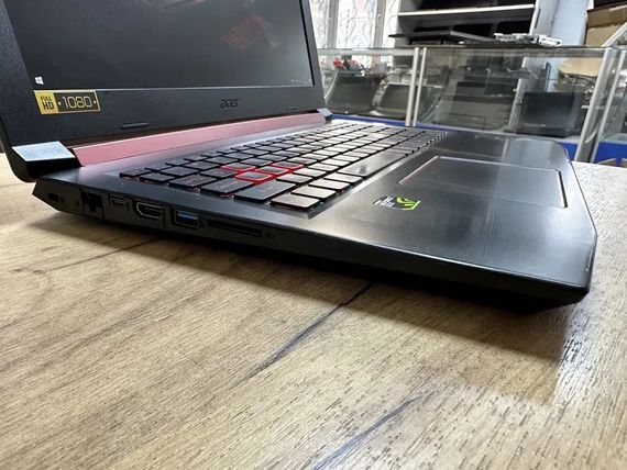 Ноутбук Acer Nitro 5 15.6" FHD IPS i5 8300H/8Gb/256Gb SSD/GTX 1050Ti-4Gb | Зображення 4