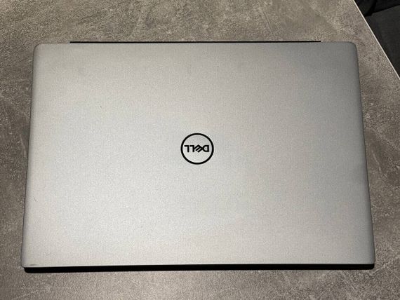 Игровой ноутбук Б-класс Dell Vostro 5490 / 14" (1920x1080) IPS / Intel Core i5-10210U (4 (8) ядра по 1.6 - 4.2 GHz) / 8 GB DDR4 / 120 GB SSD / nVidia GeForce MX230, 2 GB GDDR5, 64-bit / WebCam б/у | Зображення 4
