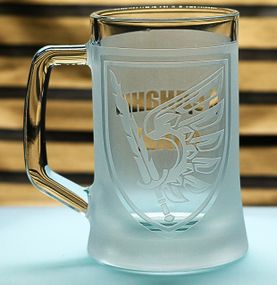 Подарочный бокал для пива  с гравировкой 670 мл надписи лого шеврона 79-й отдельной десантно-штурмовой бригады