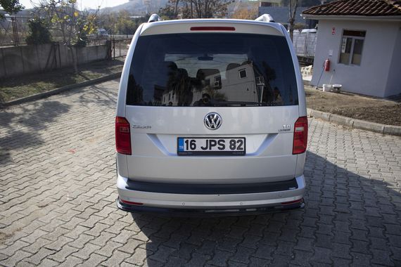 Задня лип накладка (ABS) для Volkswagen Caddy 2015-2020 рр | Зображення 6