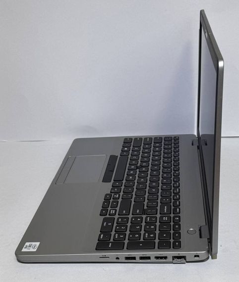 Ноутбук Б-клас Dell Latitude 5510 / 15.6" (1920x1080) IPS / Intel Core i7-10610U (4 (8) ядра по 1.8 - 4.9 GHz) / 16 GB DDR4 / 256 GB SSD / Intel UHD Graphics / WebCam б/в | Зображення 5