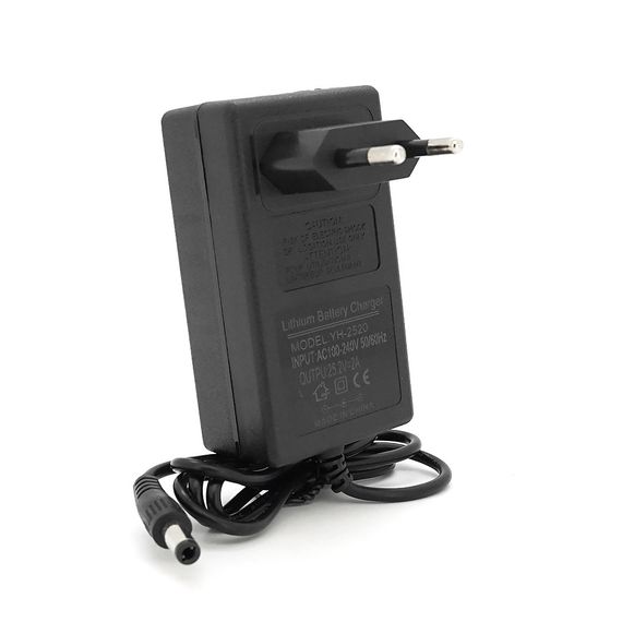 Зарядний пристрій для акумуляторів Li-ion 25, 2V2A, штекер 5.5x2.5, індикація