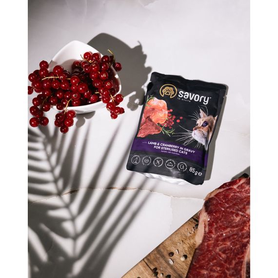 Корм вологий Savory Sterilised Cat Pouch Lamb and Cranberry in Gravy для стерилізованих котів з ягням та журавлиною у соусі | Зображення 4