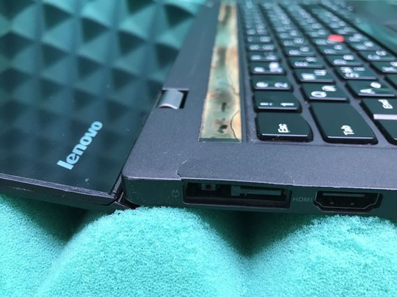 Ультрабук Б-класс Lenovo ThinkPad X1 Carbon (2nd Gen) / 14" (2560x1440) IPS Touch / Intel Core i5-4300U (2 (4) ядра по 1.9 - 2.9 GHz) / 4 GB DDR3 / 256 GB SSD M.2 / Intel HD Graphics 4400 / WebCam / Fingerprint/ HDMI / miniDP б/у | Зображення 9