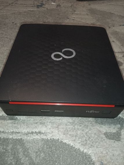 Неттоп Б-класс Fujitsu Esprimo Q920 USFF / Intel Core i5-3470T (2 (4) ядра по 2.9 - 3.6 GHz) / 6 GB DDR3 / 240 GB SSD / Intel HD Graphics 4600 б/у | Зображення 1