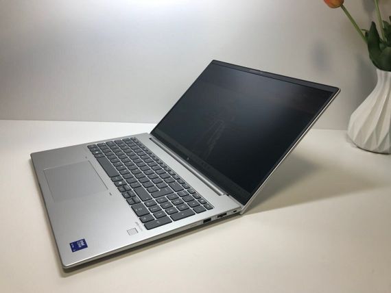 Ультрабук HP EliteBook 660 G11 / 16" (1920x1200) IPS / Intel Core Ultra 5 125U (12 (14) ядер по 1.3 - 4.3 GHz) / 16 GB DDR5 / 512 GB SSD / Intel Graphics / WebCam б/в | Зображення 2