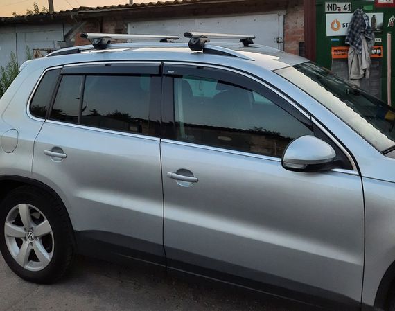 Ветровики с хром молдингом (4 шт, Niken) для Volkswagen Tiguan 2007-2016 гг | Зображення 1