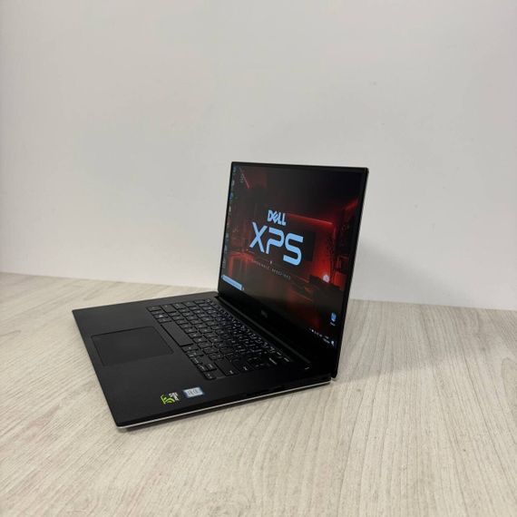 Игровой ноутбук Dell XPS 9560 / 15.6" (1920x1080) IPS / Intel Core i7-7700HQ (4 (8) ядра по 2.8 - 3.8 GHz) / 8 GB DDR4 / 256 GB SSD / nVidia GeForce GTX 1050, 4 GB GDDR5, 128-bit / WebCam б/у | Зображення 4