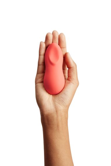 Потужний мінівібромасажер Touch X Crave Coral by We-Vibe, зручно поєднувати з проникним сексом | Зображення 6