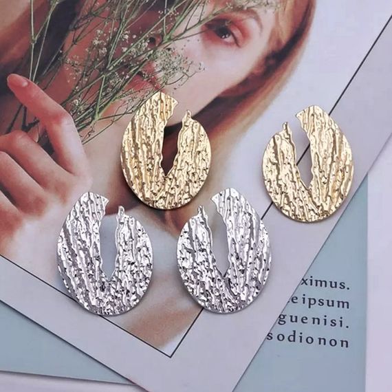 Сережки женские модные в золотистом цвете | Зображення 2