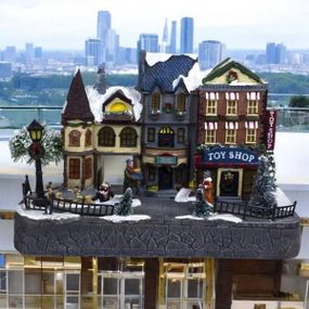 Новогодняя музыкальная композиция Магазин игрушек 01-17-28