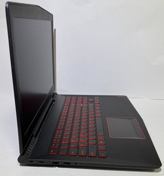 Игровой ноутбук Lenovo Legion Y520 / 15.6" (1920x1080) IPS / Intel Core i7-7700HQ (4 (8) ядра по 2.8 - 3.8 GHz) / 16 GB DDR4 / 256 GB SSD / nVidia GeForce GTX 1060 Max-Q, 6 GB GDDR5, 192-bit / WebCam б/у | Зображення 6