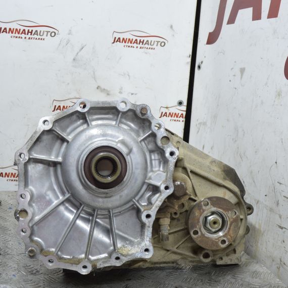 Роздатка 2.5 DCI Nissan Navara D40 2005-2014 під МКПП роздавальна коробка Ніссан Навара д40 33100-EA301