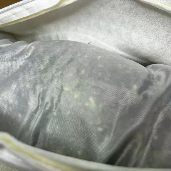Подушка для шиї з гречаною лузгою 40×15×12 см • Валик під шию з гречки для сну, відпочинку, дому, офісу та поїздок | Зображення 3