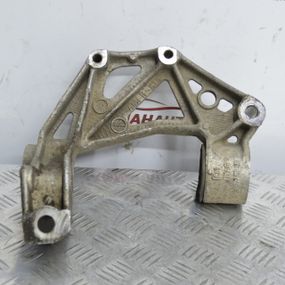 Важіль передньої підвіски лівий VW Volkswagen Polo (9N_) кронштейн верхній Фольксваген Поло 6Q0199293D