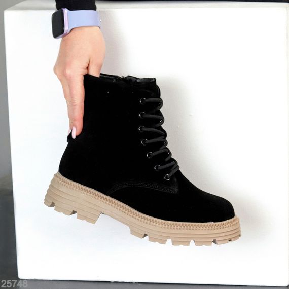 Чорні зимові черевики берці натуральна замша на бежевій підошві 41