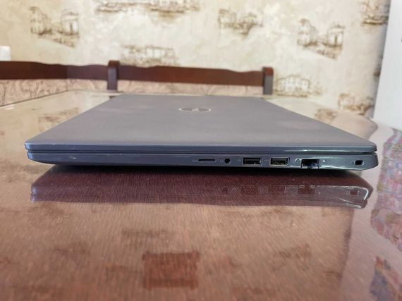 Ноутбук Dell Latitude 3510 / 15.6" (1920x1080) IPS / Intel Core i5-10210U (4 (8) ядра по 1.6 - 4.2 GHz) / 16 GB DDR4 / 256 GB SSD / Intel UHD Graphics / WebCam б/у | Зображення 5