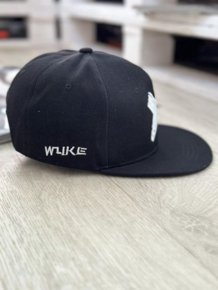 Кепка снепбек (Snapback)  з хрестиком Чорний з білим 56-61р (9057) | Зображення 1