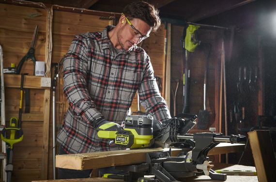 Пила торцювальна Ryobi ONE+ RMS18190-0 акумуляторна 18В без АКБ та ЗП | Зображення 1