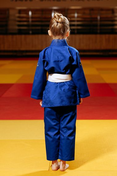 Синє дитяче кімоно для дівчаток, дзюдо, TM BUDOGI серія BEGINNER, зріст 130 см, щільність 350 гр/м.кв. | Зображення 6