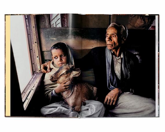 Лучшие фотографы мира подарочная книга по фотографии Стив Маккарри. Steve McCurry. Animals | Зображення 3