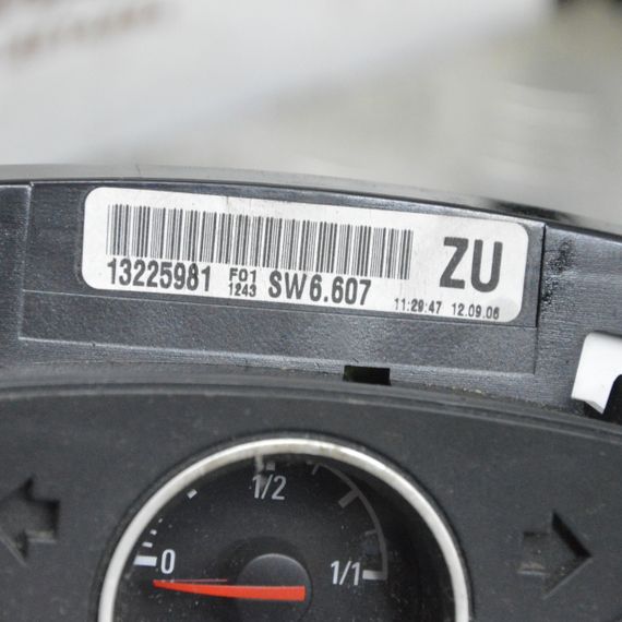 Панель приладів 1.9 CDTI автомат Opel Astra H Zafira B 04-11 Приладова панель Опель Астра Н Зафіра Б 13225981 | Зображення 5