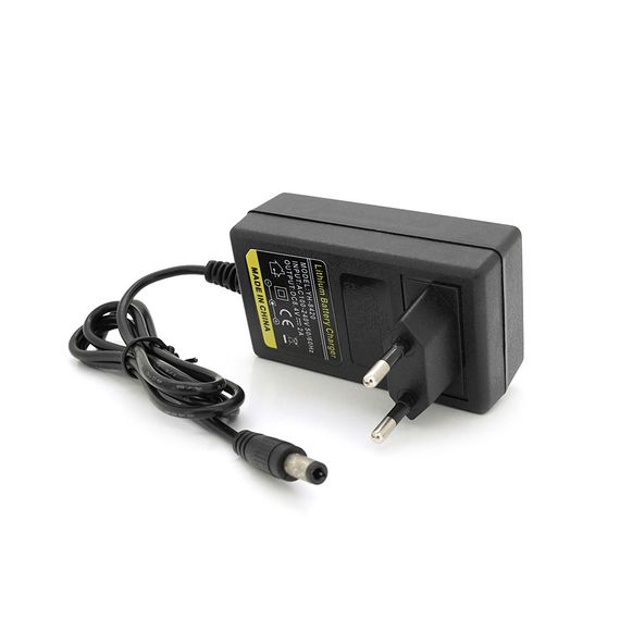 Зарядний пристрій для акумуляторів Li-ion 8.4V2A,штекер 5,5х2,5мм, LED-індикація