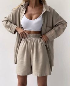 Женский летний костюм рубашка и шорты BF167 цвет бежевый, оверсайз 48/50