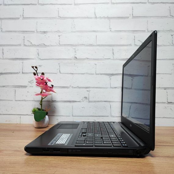 Ноутбук Acer Aspire E1-572 / 15.6" (1366x768) TN / Intel Core i5-4200U (2 (4) ядра по 1.7 - 2.7 GHz) / 8 GB DDR3 / 256 GB SSD / Intel HD Graphics 4600 / WebCam / DVD-ROM б/у | Зображення 5
