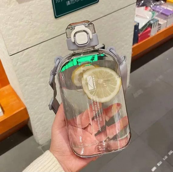 Пляшка для води із BPA-free пластику 750 мл. Сіра | Зображення 1