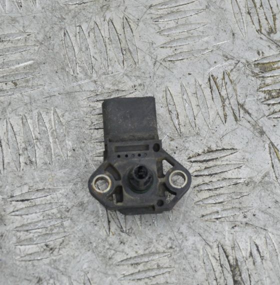 Датчик тиску наддуву TDI Audi A1 A2 A3 A4 A5 A6 A8 Q5 Q7 Ауді а1 а2 а3 а4 а5 а6 а8 038906051C 0281002401 | Зображення 1