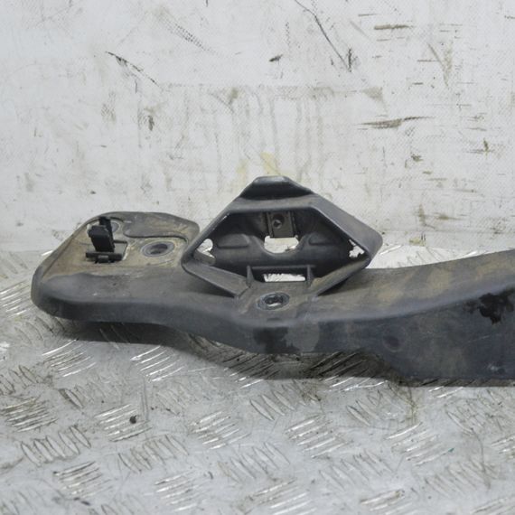 Кронштейн переднього крила лівий Renault Laguna III 2007-2015 Кріплення крила переднє ліве Рено 901270001R | Зображення 1