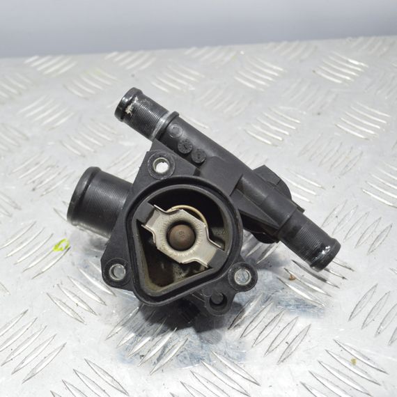 Корпус термостата 2.0 DCI Renault Laguna Megane Trafic 2001-2025 Корпус термостата Рено Лагуна Меган Трафік 8200801570 | Зображення 3