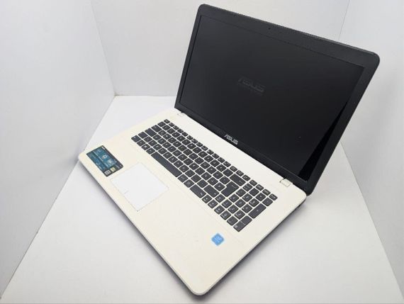 Ноутбук Asus F751N / 17.3" (1600x900) TN / Intel Pentium N4200 (2 (4) ядра по 1.1 - 2.5 GHz) / 8 GB DDR3 / 500 GB HDD / Intel HD Graphics 505 / WebCam / DVD-ROM б/у | Зображення 6