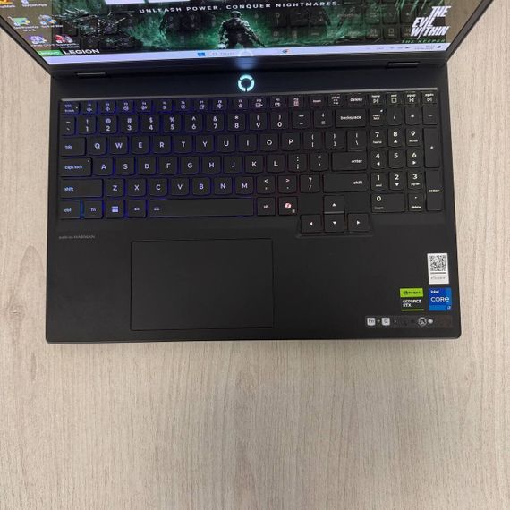Игровой ноутбук Lenovo Legion 5 15IRX10 / 15.1" (2560x1600) OLED / Intel Core i7-14700HX (20 (28) ядер по 1.5 - 5.5 GHz) / 16 GB DDR5 / 1000 GB SSD / nVidia GeForce RTX 5070, 8 GB GDDR7, 128-bit / WebCam б/у | Зображення 4
