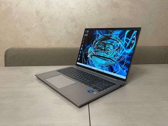 Ультрабук HP ZBook Firefly 16 G10 / 16" (1920x1200) IPS / Intel Core i5-1335U (10 (12) ядер по 3.4 - 4.6 GHz) / 16 GB DDR5 / 512 GB SSD M.2 / Intel Iris Xe Graphics / WebCam / Fingerprint б/у | Зображення 5