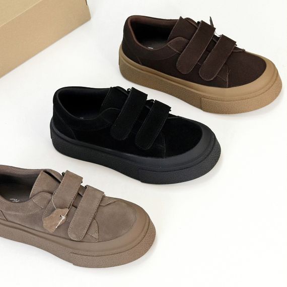 Замшеві кеди на липучках колір гіркий шоколад на потовщеній підошві | Зображення 9