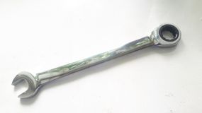 Ключ ріжково-тріскачний 21 мм КТ-2081-21 Alloid