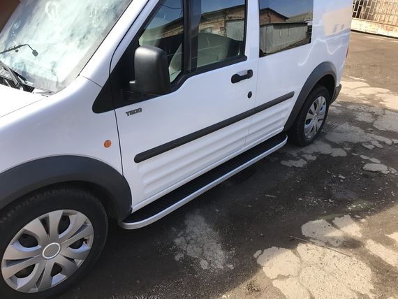 Боковые пороги Tayga (2 шт., алюминий) Макси база для Ford Connect 2002-2006 гг | Зображення 1