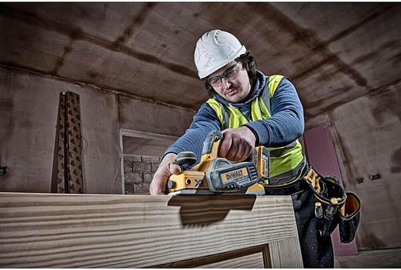 Рубанок аккумуляторный бесщёточный DeWALT DCP580N | Зображення 5